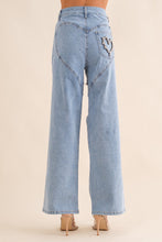 Load image into Gallery viewer, Embellished Slit Detail Jean
