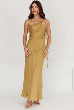 Load image into Gallery viewer, Merle Frill Dress- Mocha
