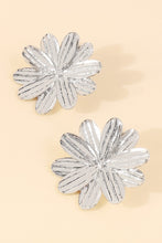 Load image into Gallery viewer, Daisy Earrings
