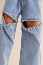 Load image into Gallery viewer, Embellished Slit Detail Jean
