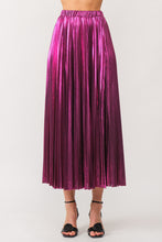 Load image into Gallery viewer, Metallic Pleated Maxi Skirt- Magenta
