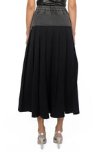 Load image into Gallery viewer, Black|Dark Denim Pleated Maxi Skirt
