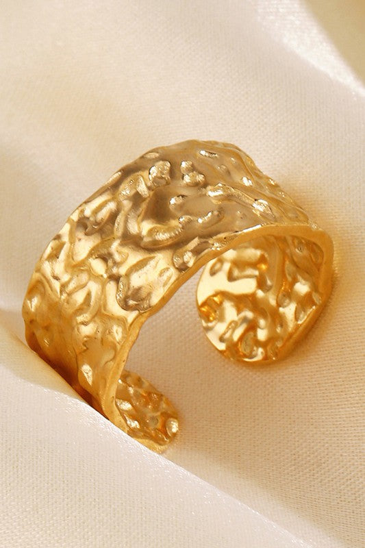 Kala Textured Ring Gold