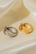 Load image into Gallery viewer, Mikah Irregular Ring- Gold
