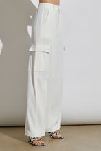 Load image into Gallery viewer, Cargo Wide Leg Pant- White
