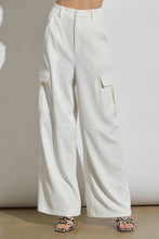 Load image into Gallery viewer, Cargo Wide Leg Pant- White
