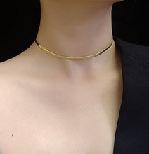 Load image into Gallery viewer, Mika Choker Necklace
