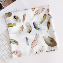 Load image into Gallery viewer, Feathers Scarf
