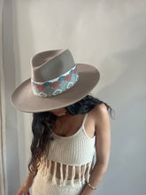 Load image into Gallery viewer, Seashell Embroidered Sombrero
